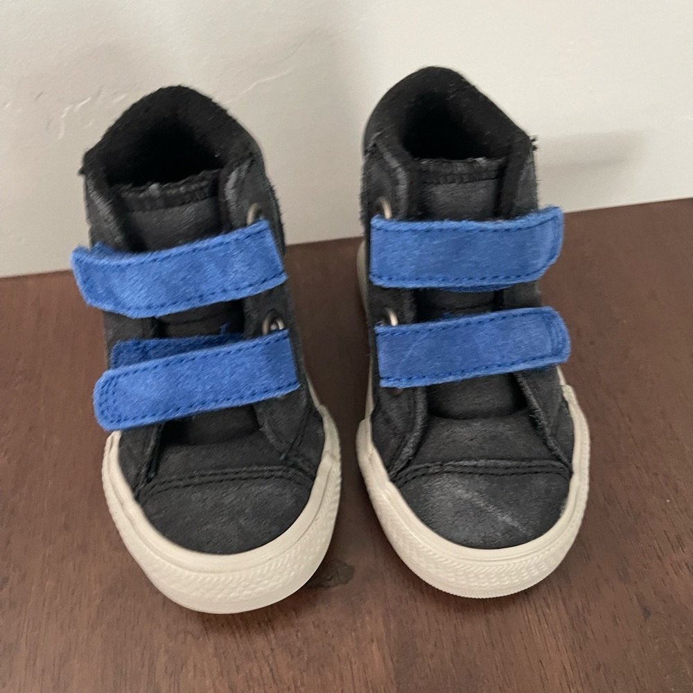 Toddler converse size 3